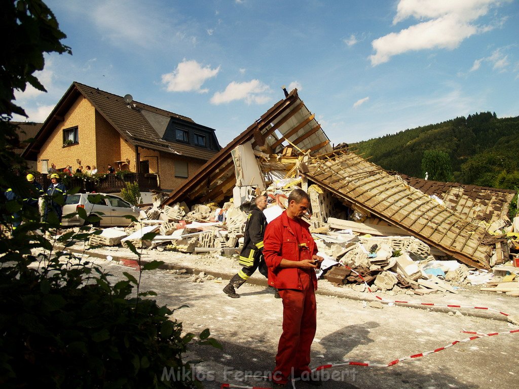 Haus explodiert Bergneustadt Pernze P064.JPG